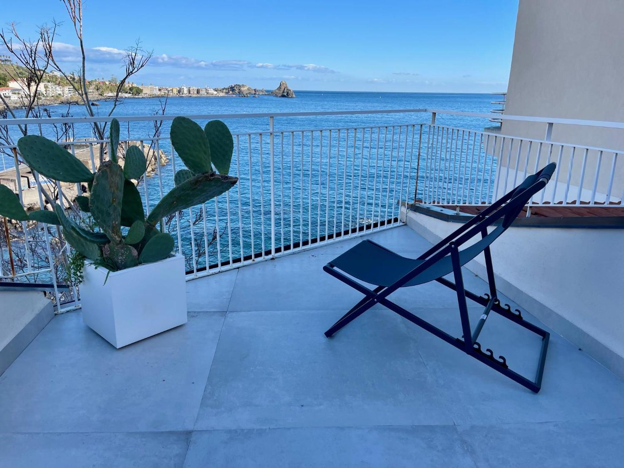 La Finestra Sul Mare Villa Aci Castello Bagian luar foto